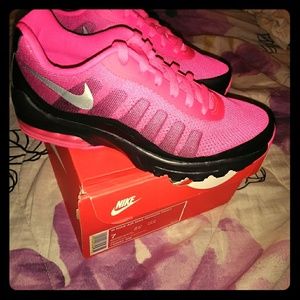 Nike Air Max Invigor